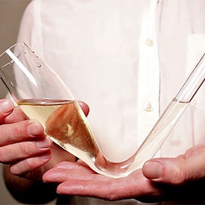 快速飲酒杯